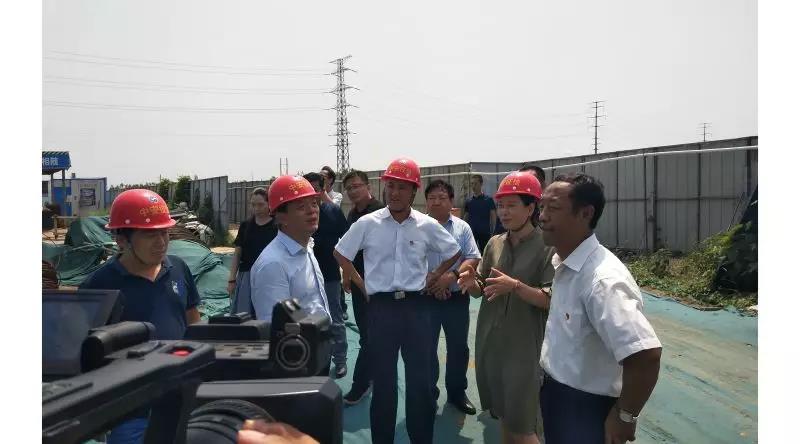 焦作市委常委、宣傳部部長宮松奇，中站區委書記董紅倜帶領調研組到我公司調研考察